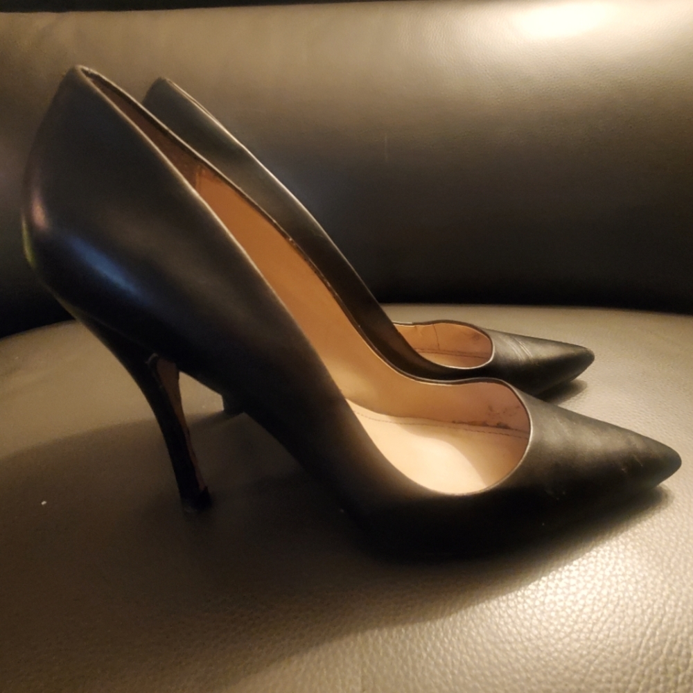 Charles David pumps- Black size 12